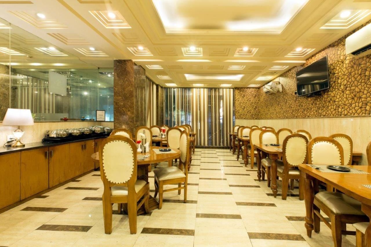 Hotel Viva Palace By Opo Nova Deli Exterior foto